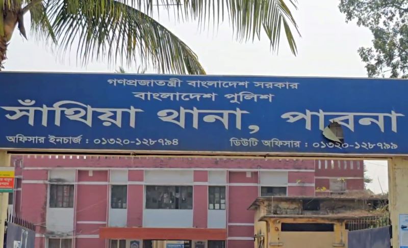 পাবনায় যানবাহনে ডাকাতির ঘটনায় মামলা; পুলিশের দাবি মাত্র ৩ গাড়িতে ডাকাতি